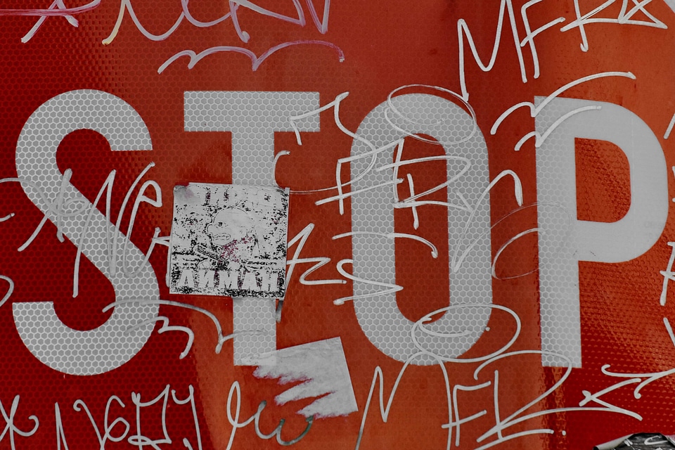 Attention sign stop