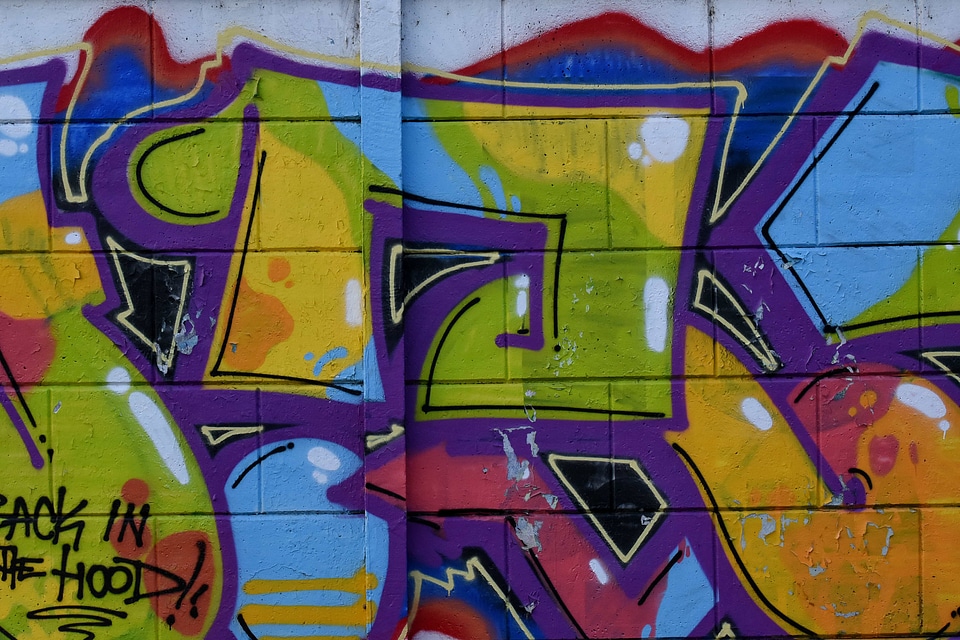 Spray airbrush vandalism