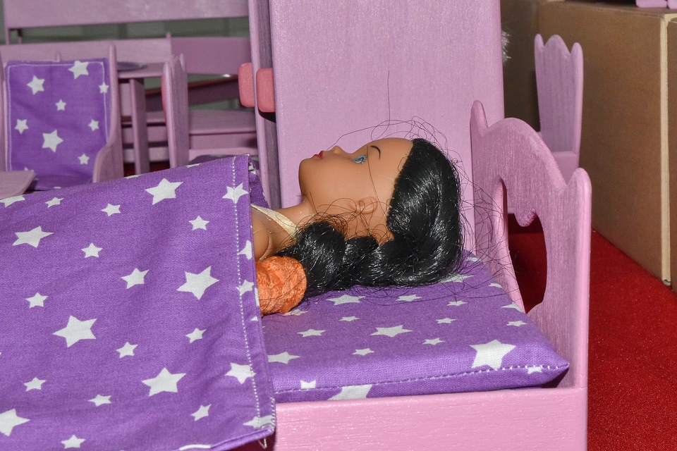 Bedroom doll furniture