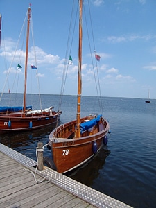 Boat ship web photo