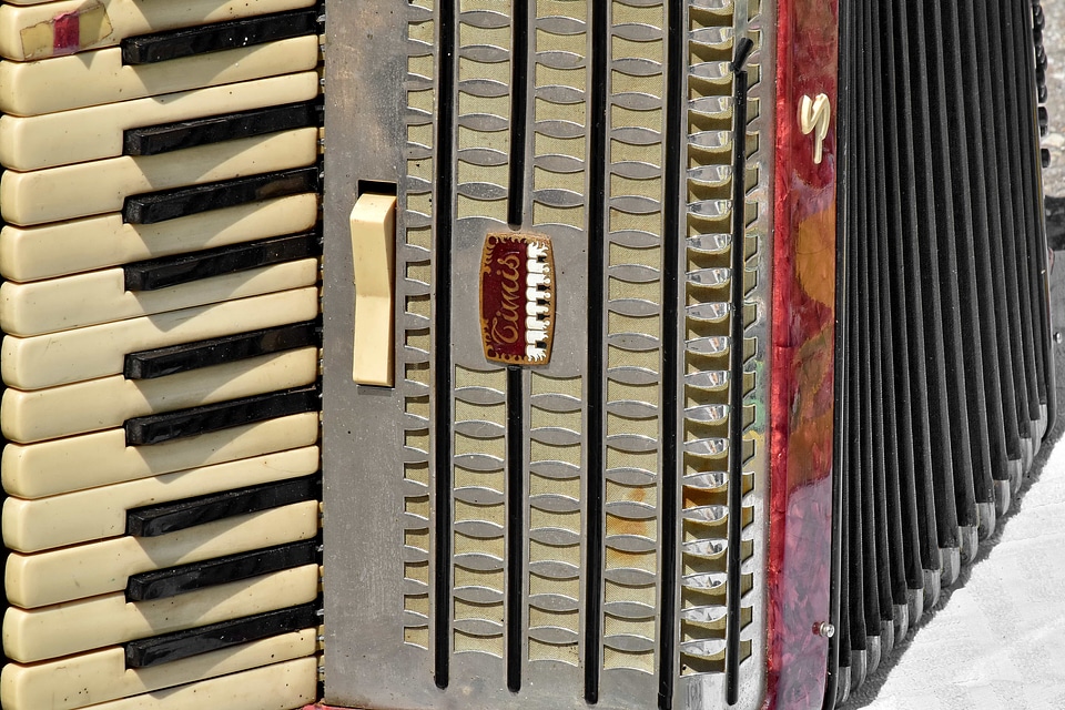 Instrument melody music
