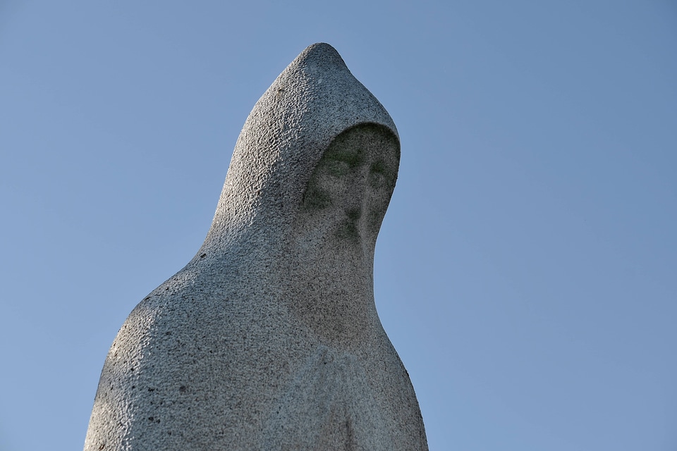Prayer sculpture megalith