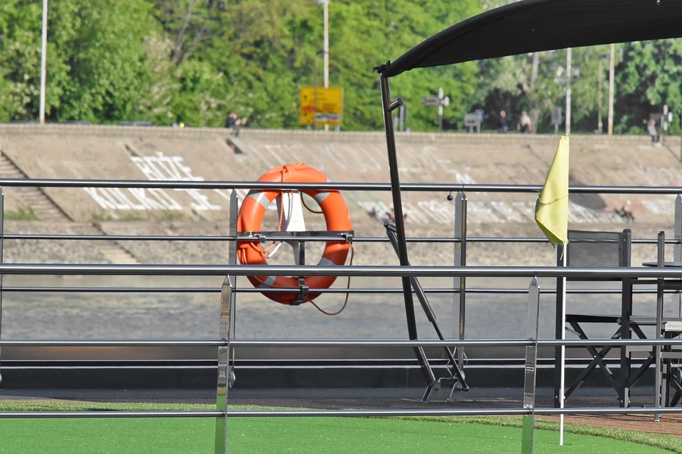 Cruise Ship golf life preserver