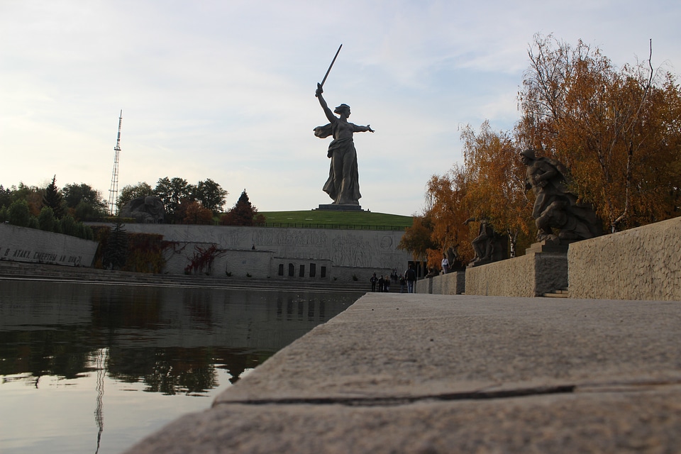 Monument volgograd water