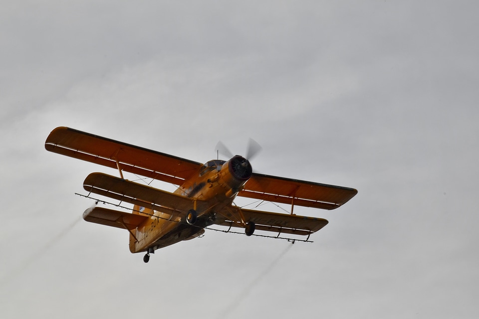 Aircraft Engine propeller airplane photo