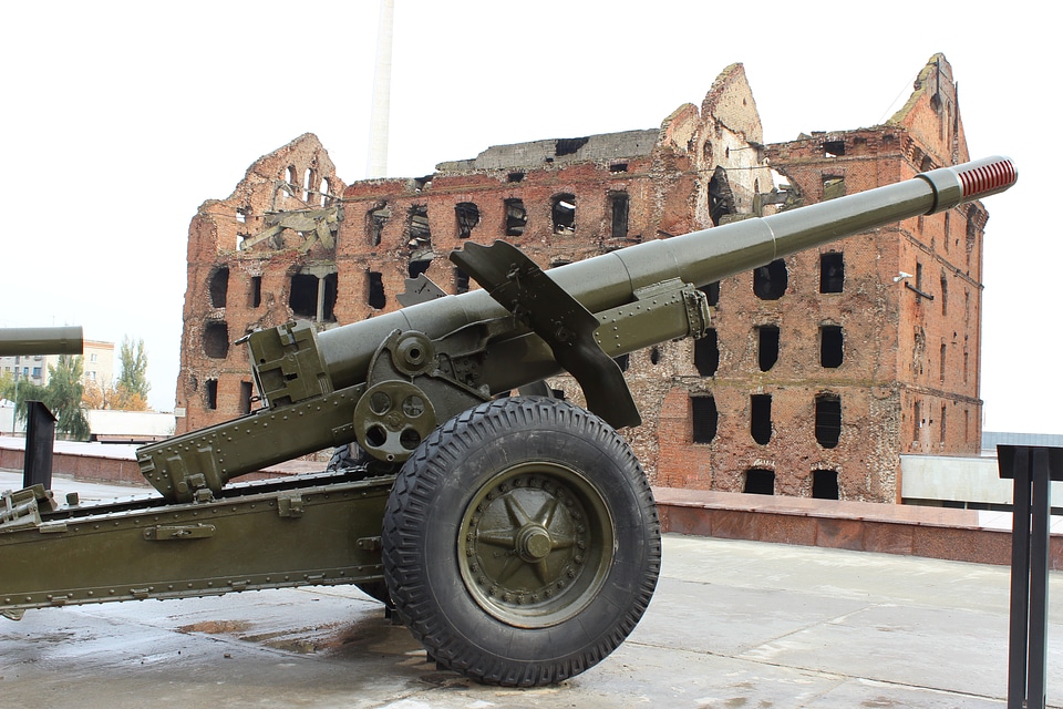Stalingrad metro station cannon the ruins of the