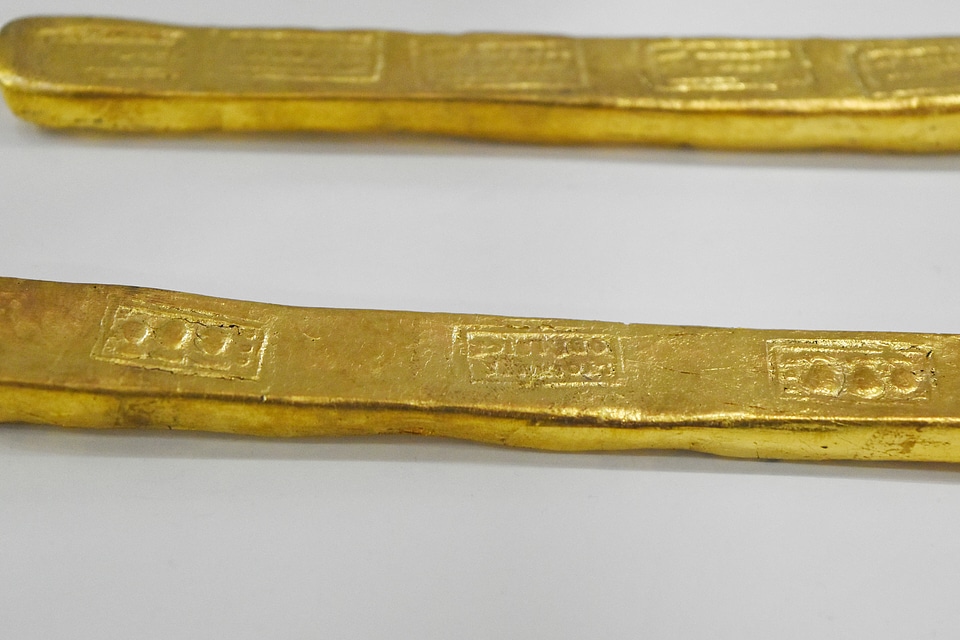 Gold history medieval