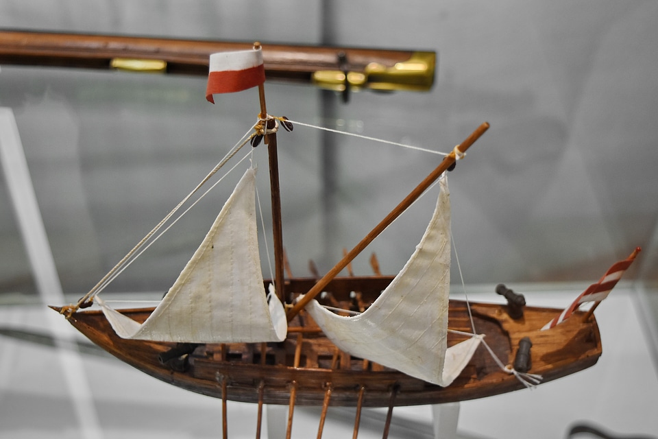 Toyshop watercraft sailboat