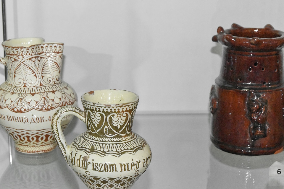 Earthenware pitcher container