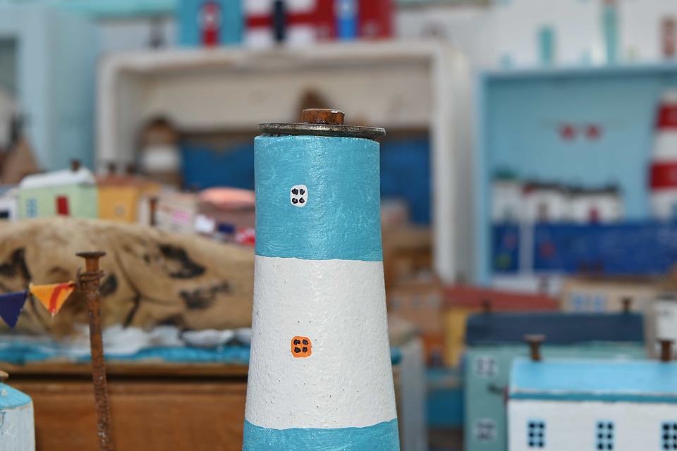 Miniature minimalism towel