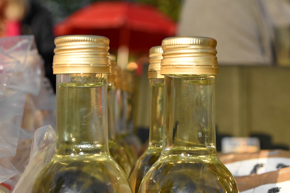 Container glass bottle