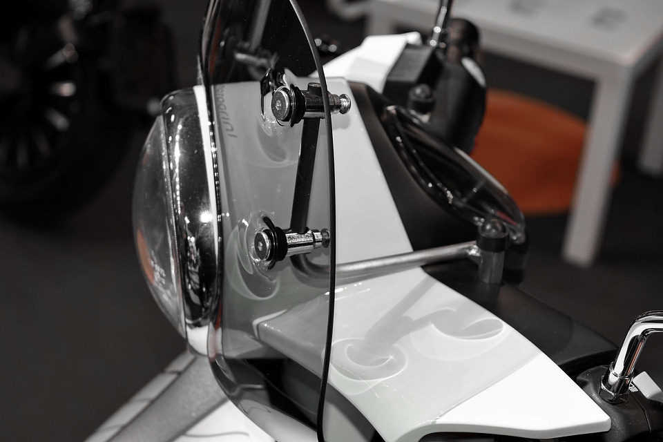 Headlight motorcycle windshield