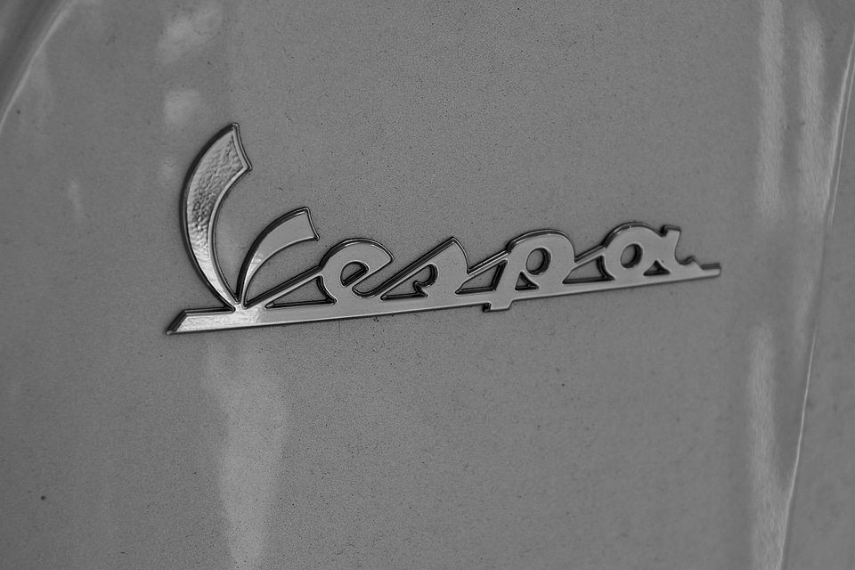 Metallic sign symbol