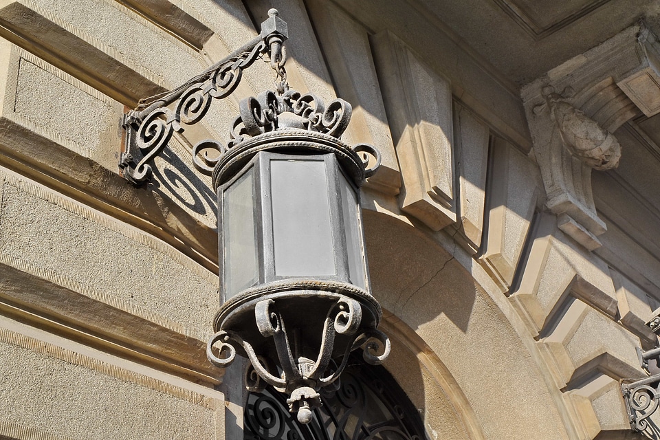 Cast Iron lamp architecture