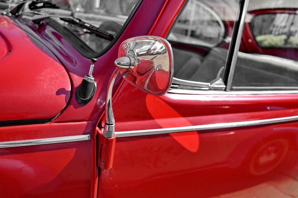 Metallic mirror red
