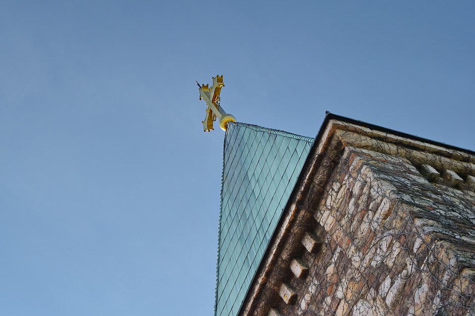 Angle cross monastery