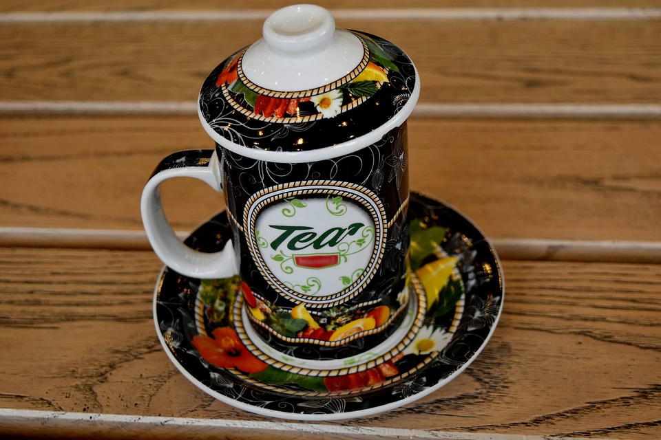 Ceramics porcelain cup