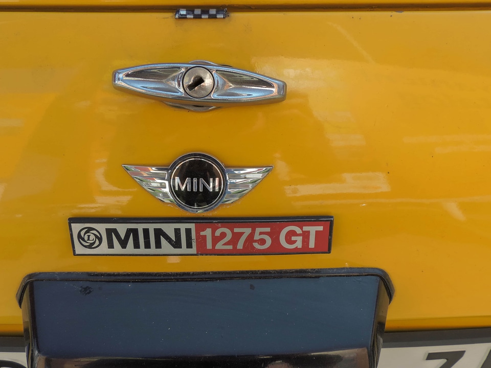 Chrome model sign