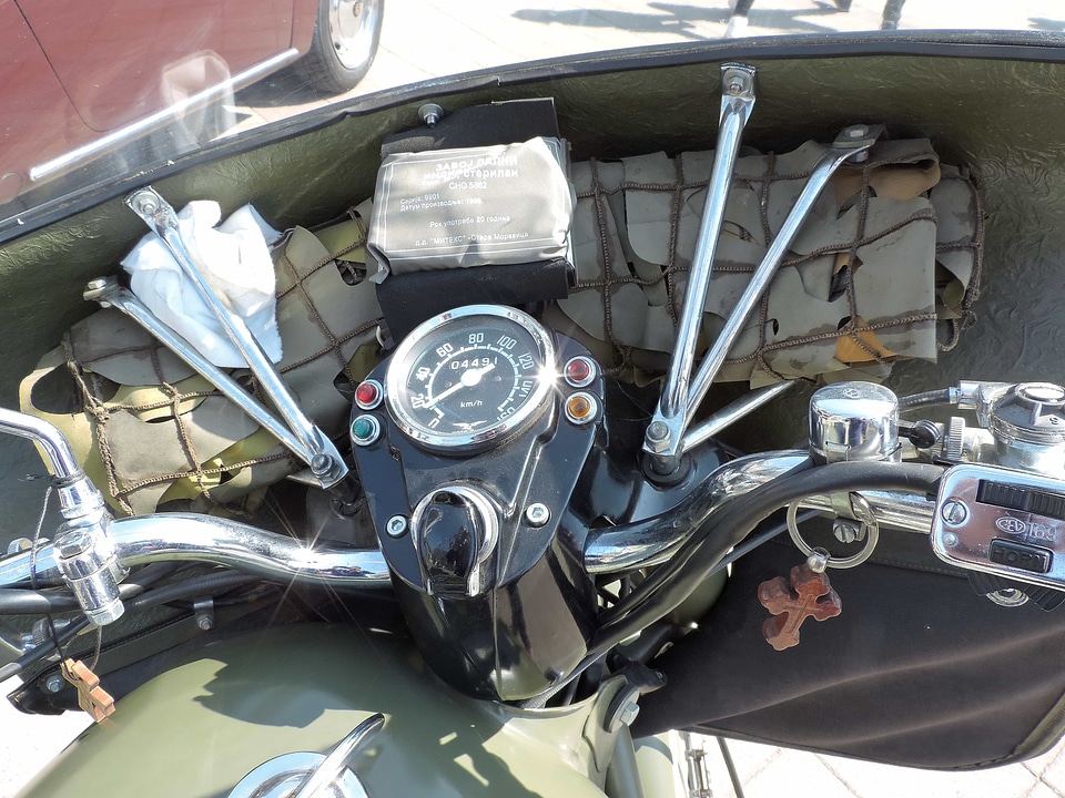 Dashboard motorcycle speedometer