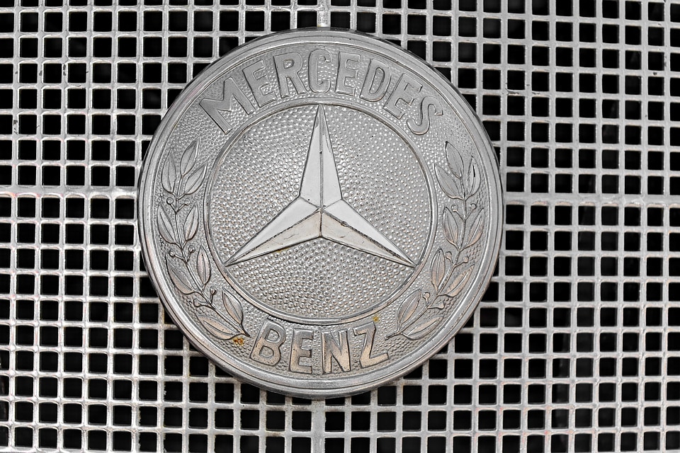 Metallic stainless steel steel