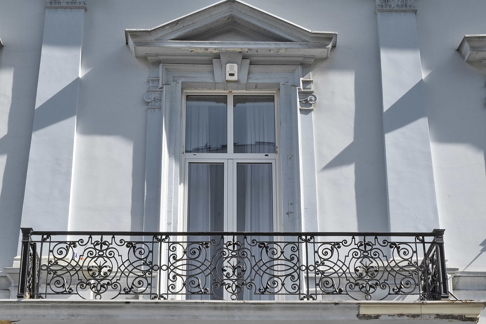 Balcony house architecture