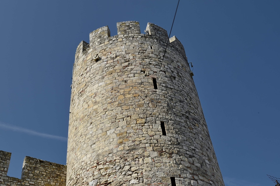 Tower architecture rampart
