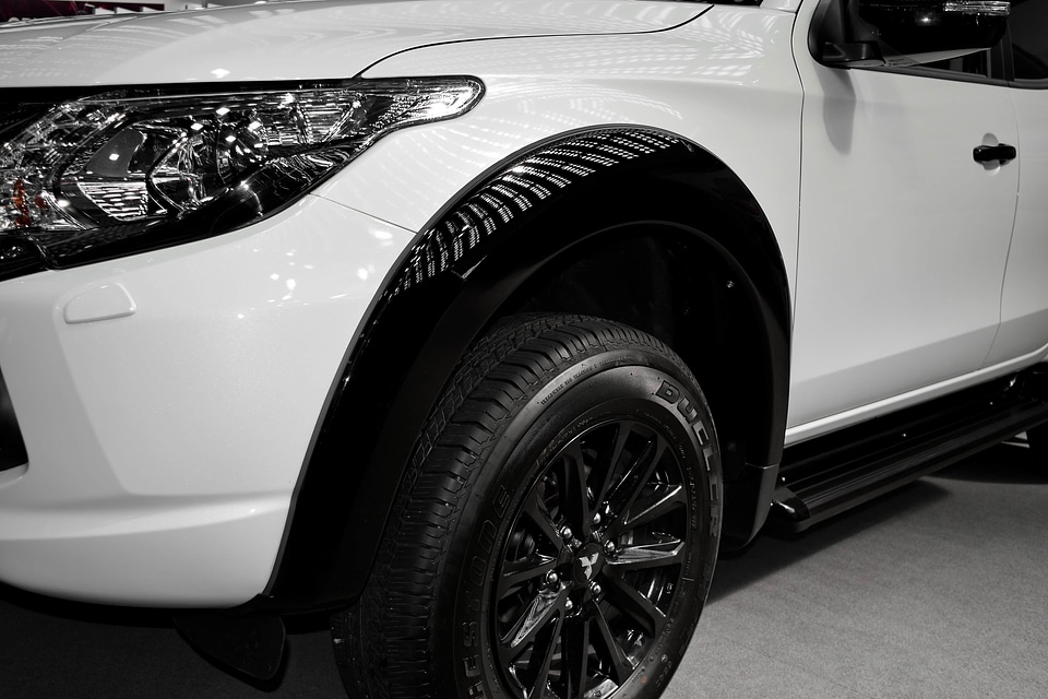 Black And White sports car wheel
