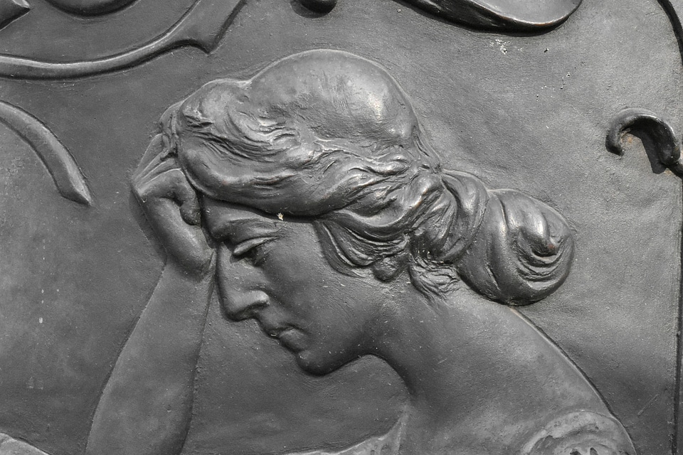 Woman statue sculpture