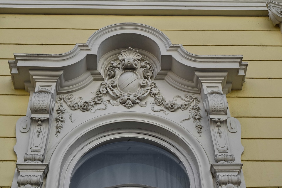 Baroque capital city building