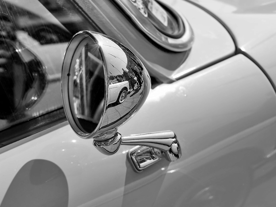 Grey mirror nostalgia