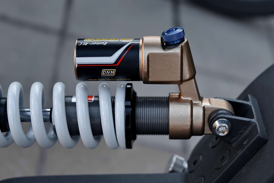 Bicycle suspension equipment