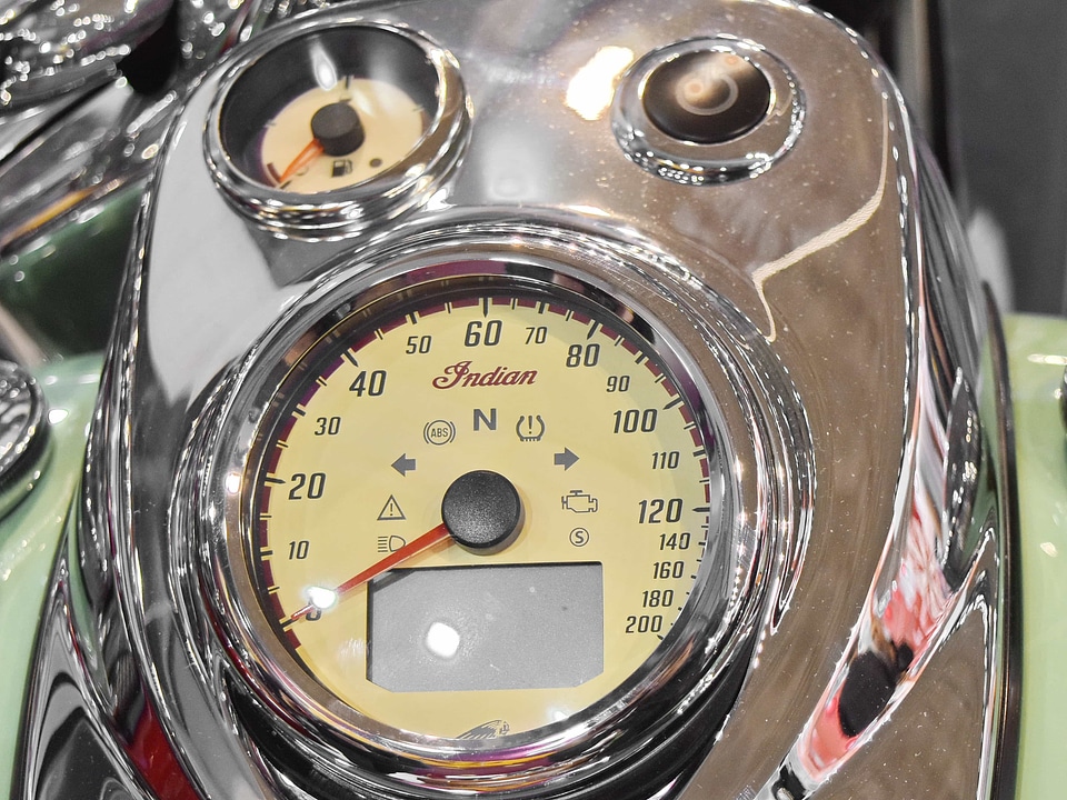 Dashboard motorcyclist speed limit