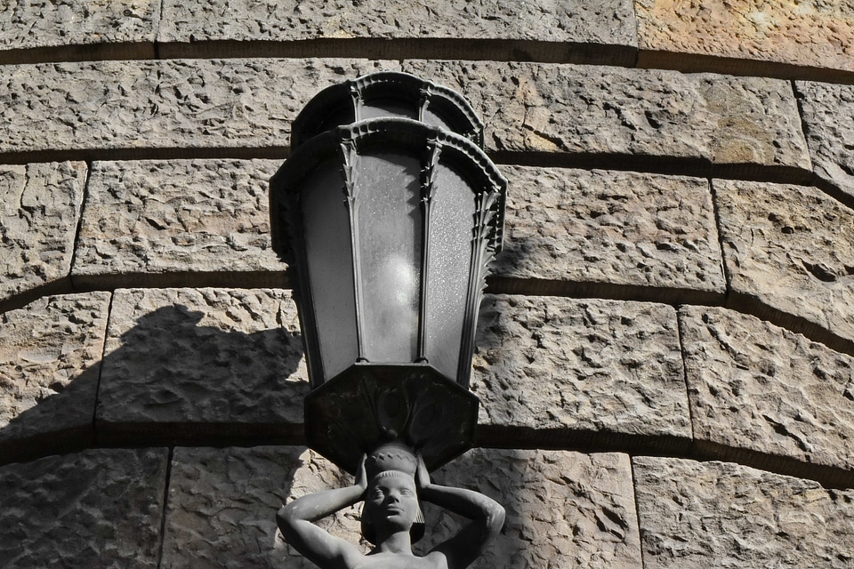 Art cast iron lamp