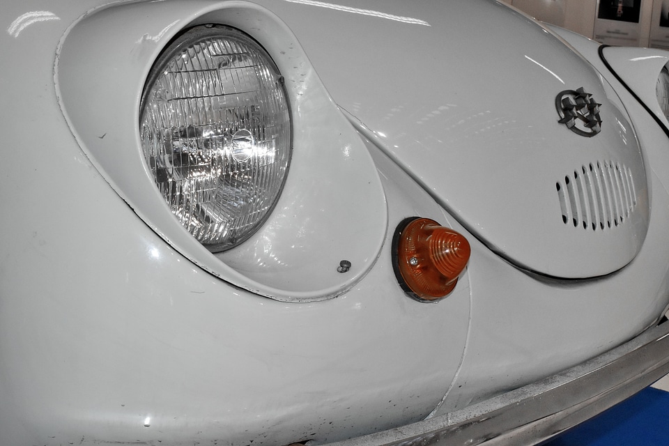 Nostalgia white headlight