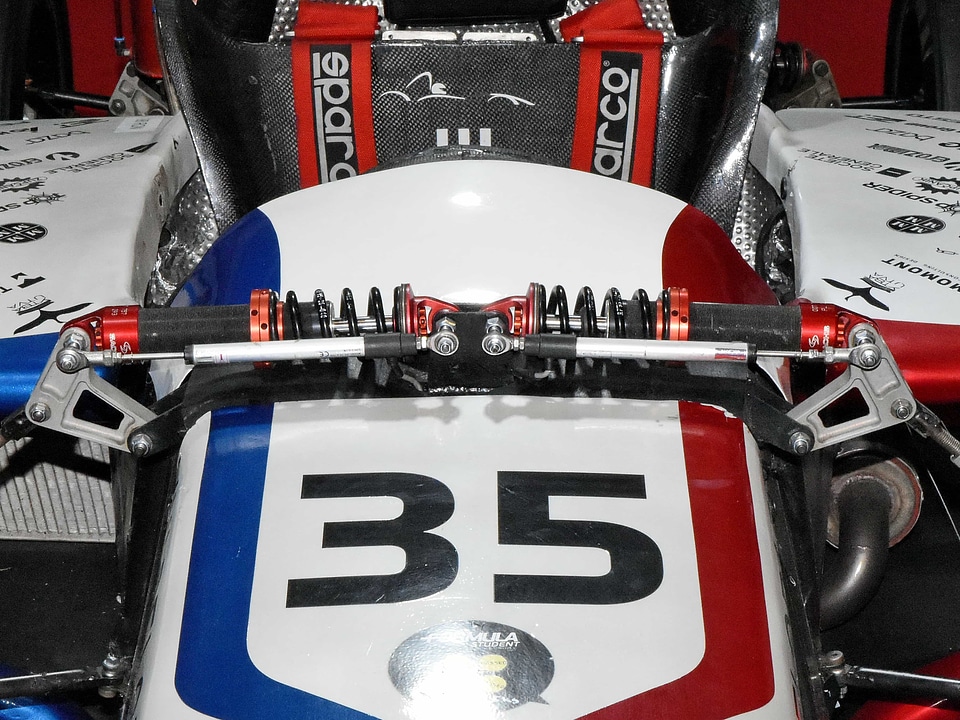 Championship race device