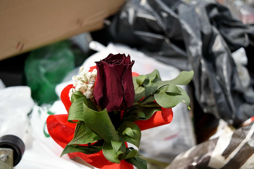 Bouquet garbage junk