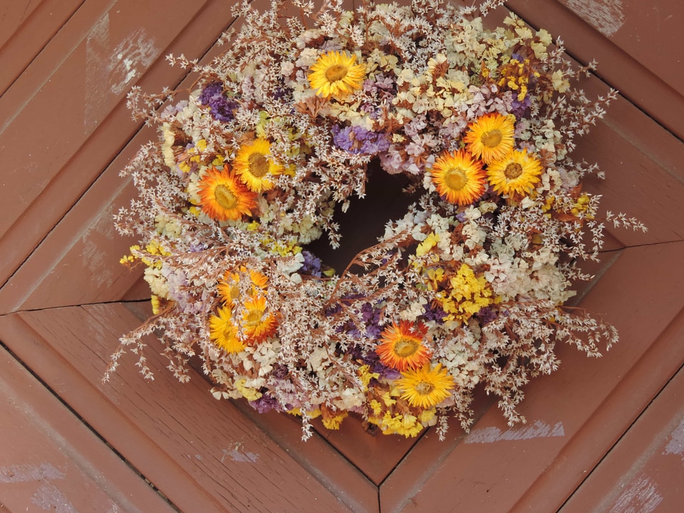 Beautiful Flowers carpentry still life