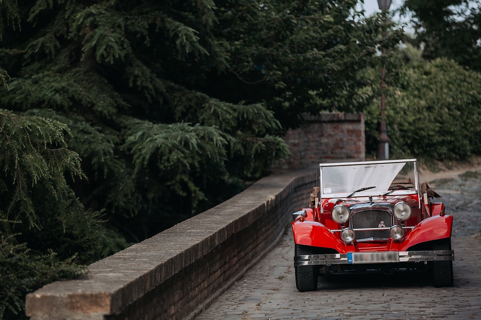 Coupe red oldtimer