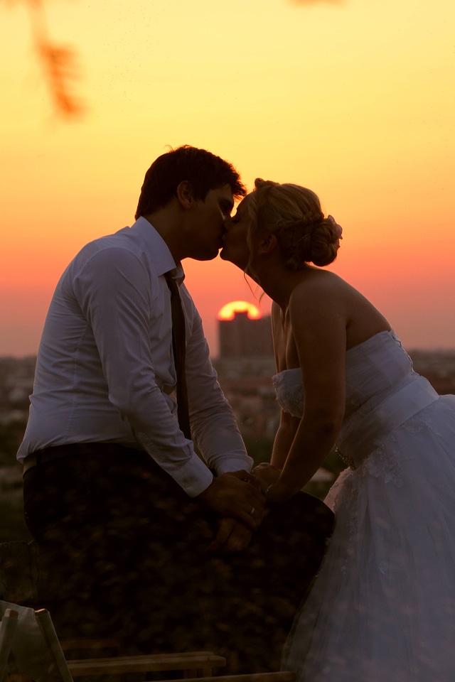 Gorgeous kiss pretty