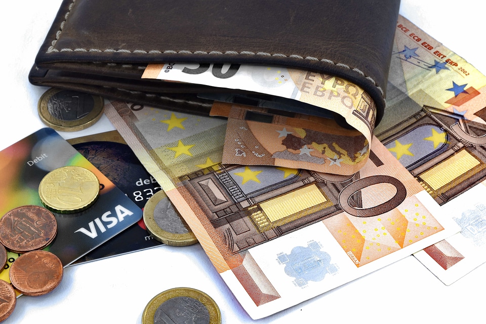Bank cash economic growth
