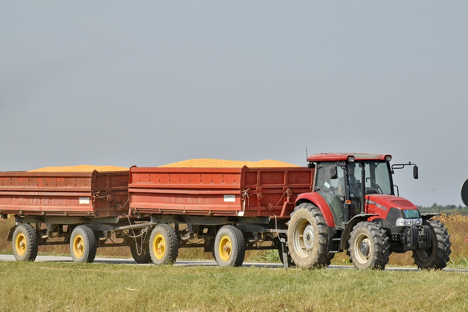 Harvest harvestman tractor