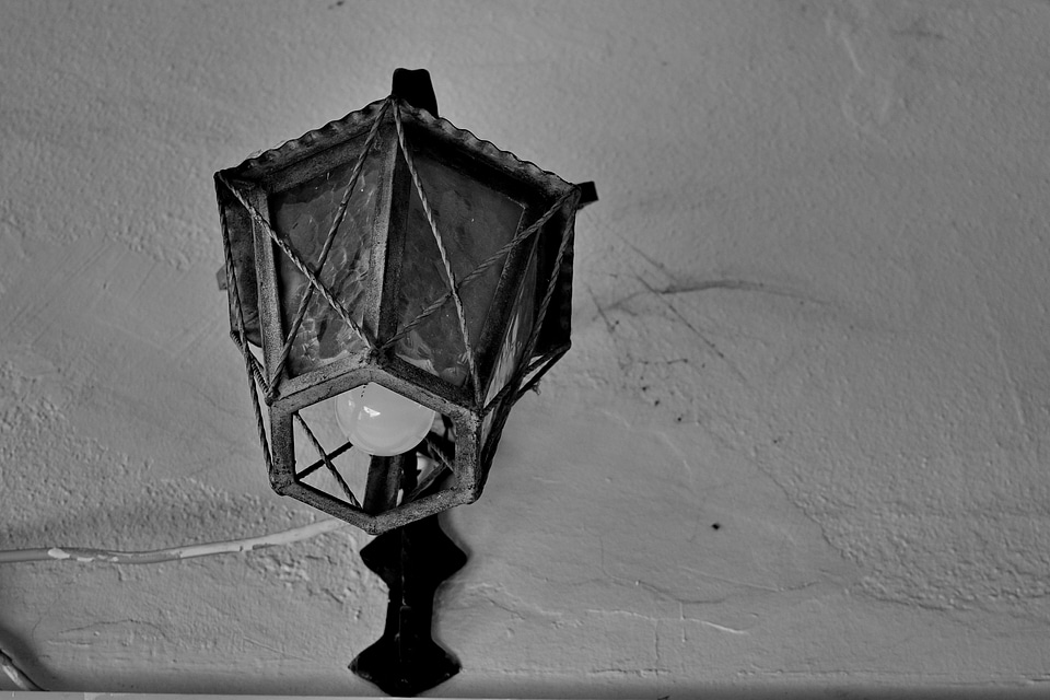 Antiquity electricity light bulb