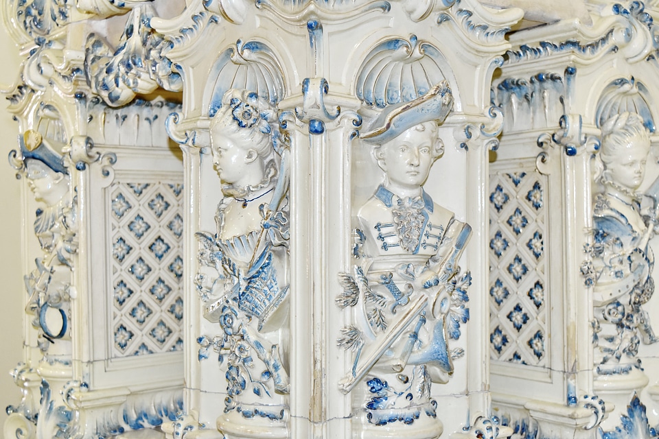 Porcelain portrait architecture