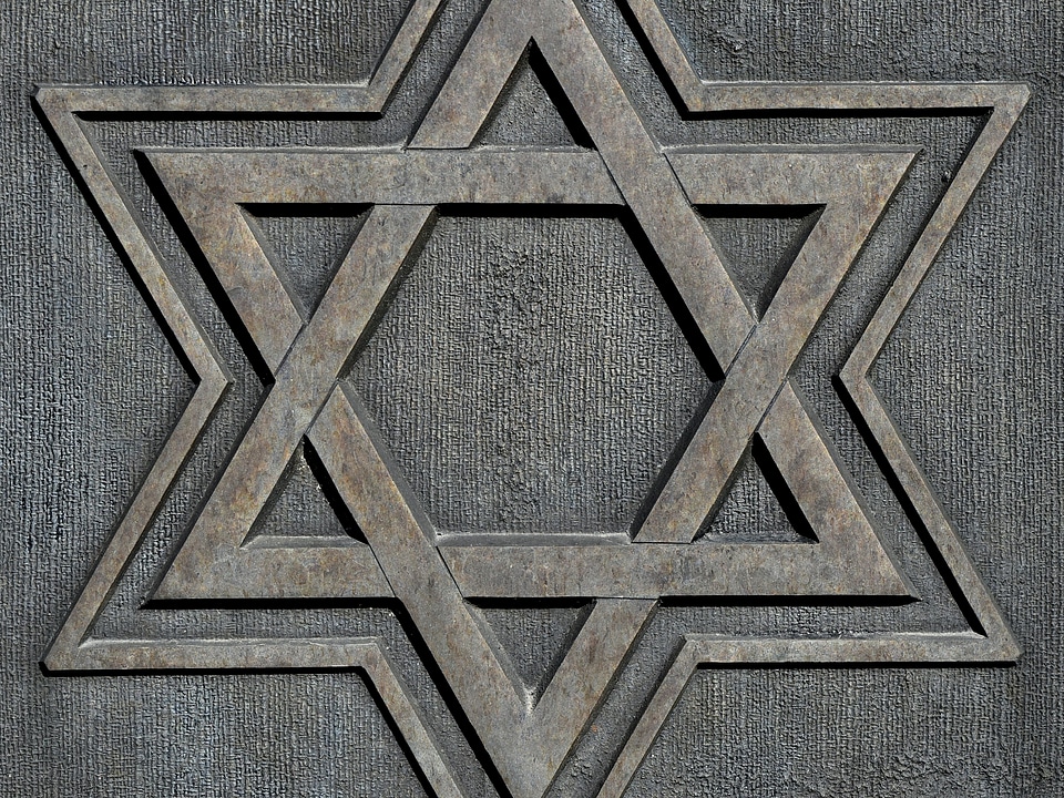 Bronze detail sculpture