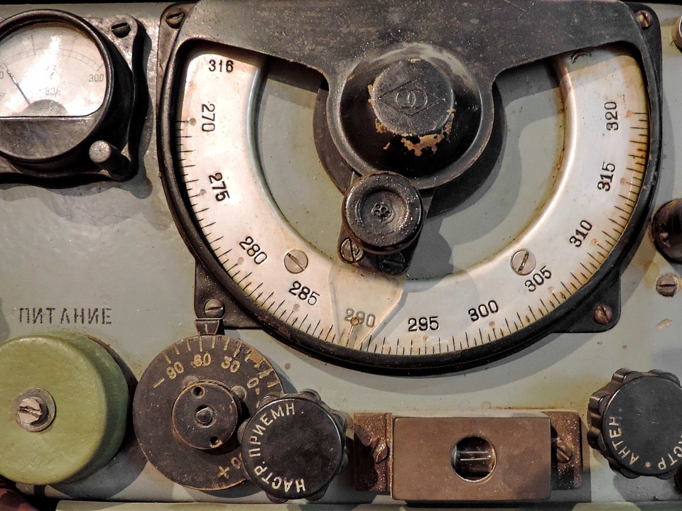Antiquity nostalgia radio receiver