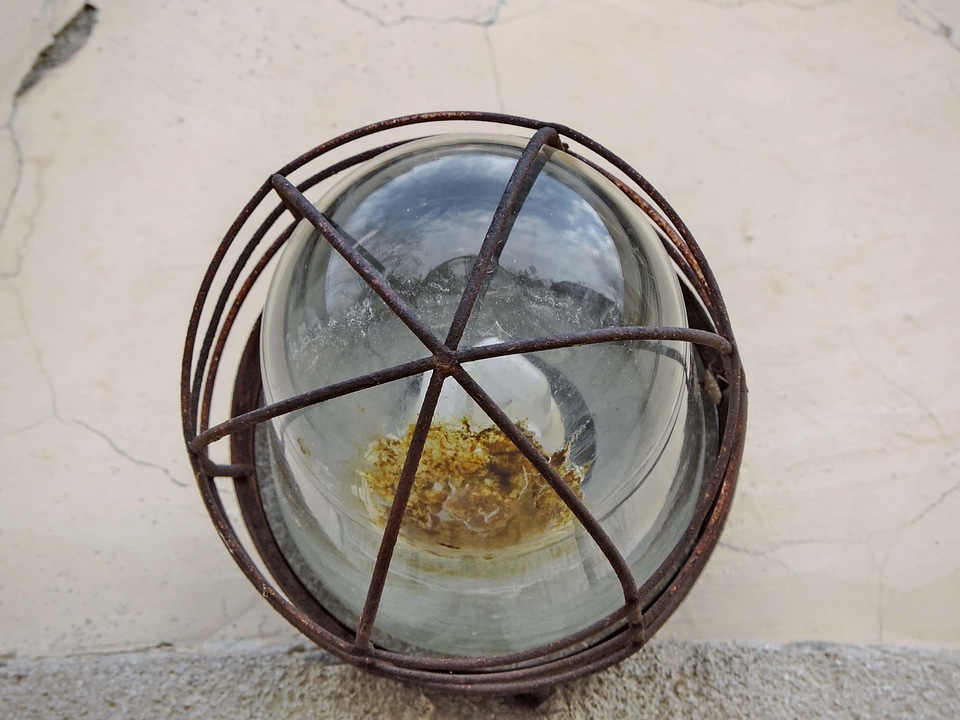 Glass light bulb rust