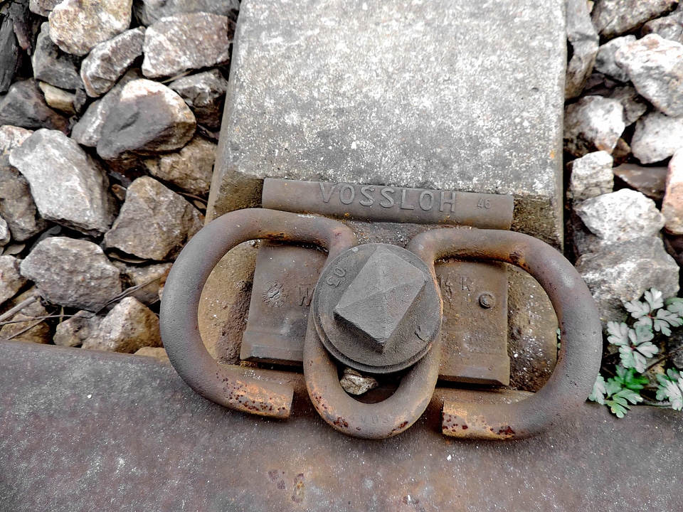 Railway lock fastener