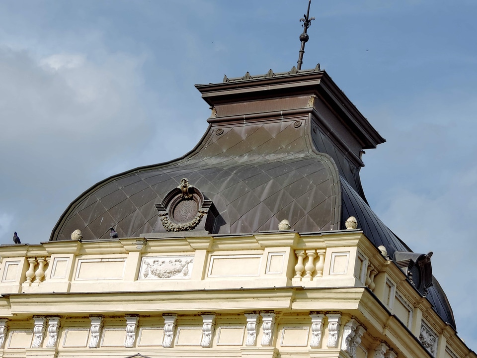 Copper palace roof