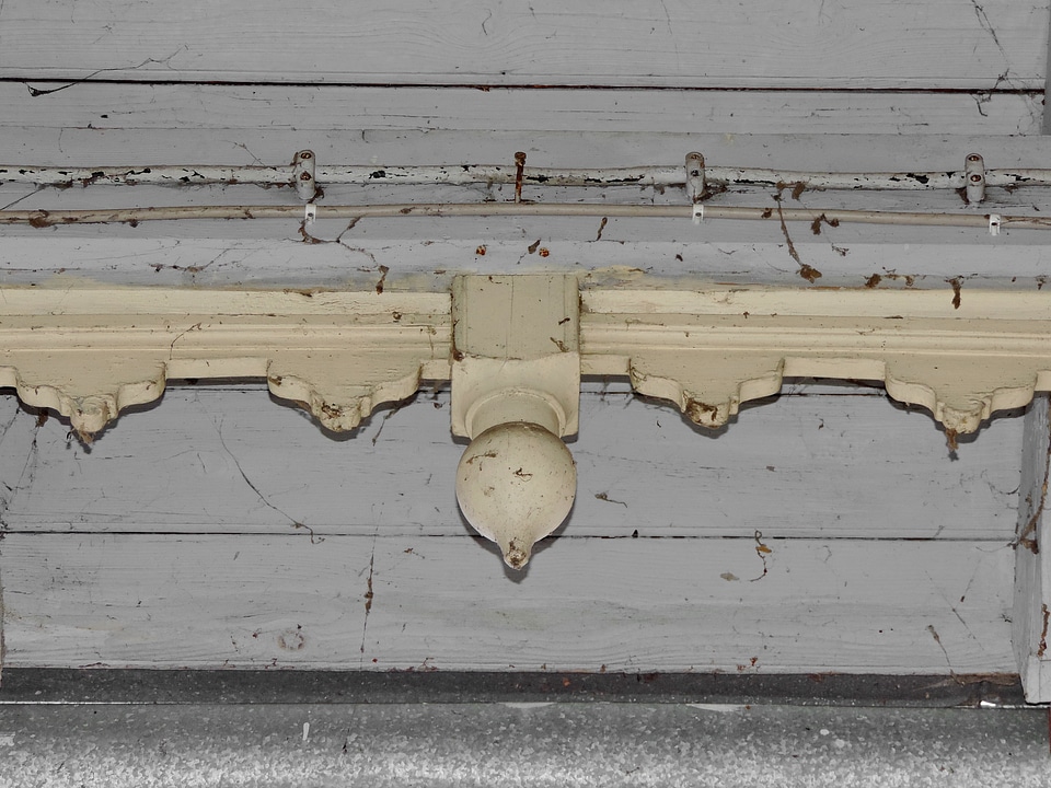 Carving decoration front porch