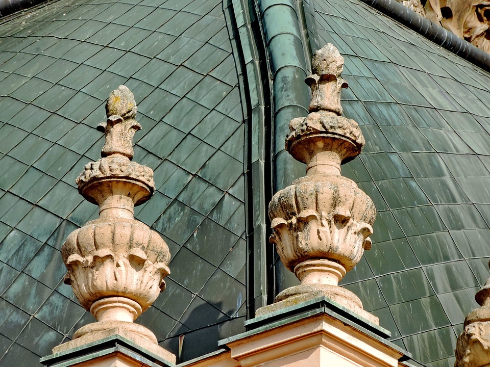 Ornament palace roof